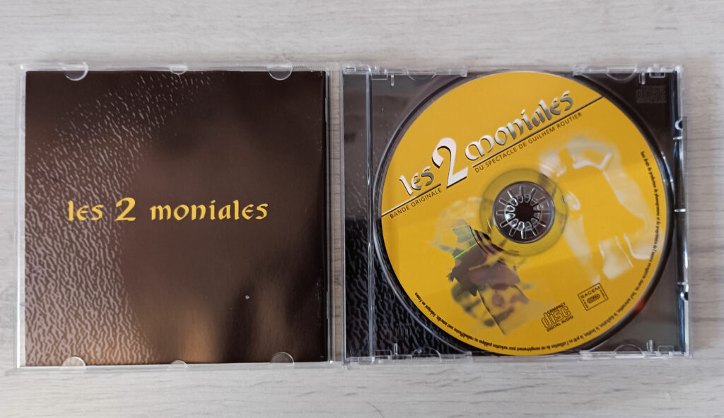 Intérieur de l'album CD (ancien titre "Les 2 Moniales")